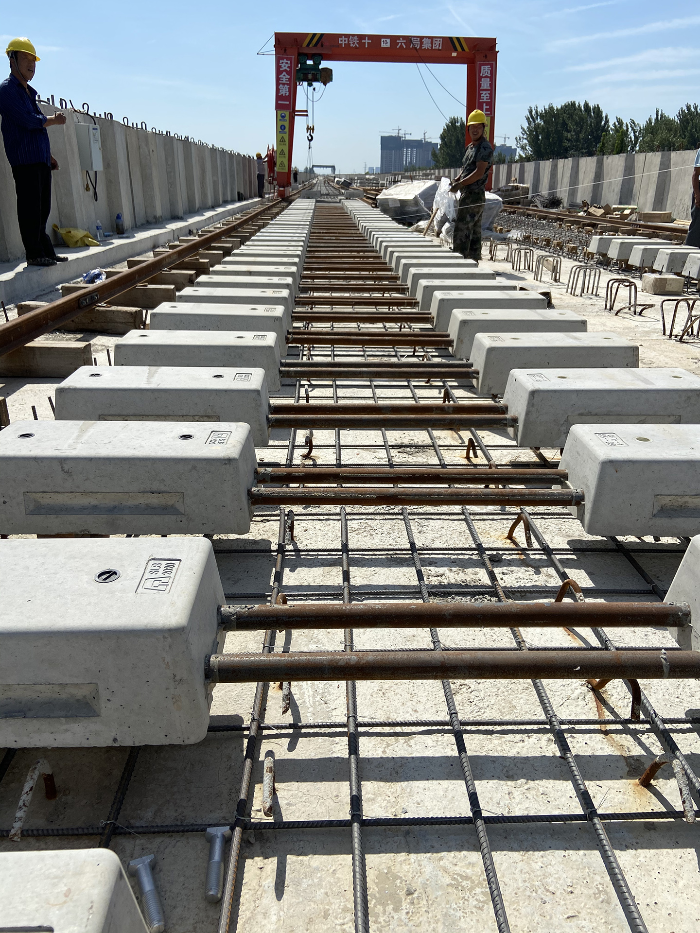 滁宁城际-中铁十六局钢管双块式枕